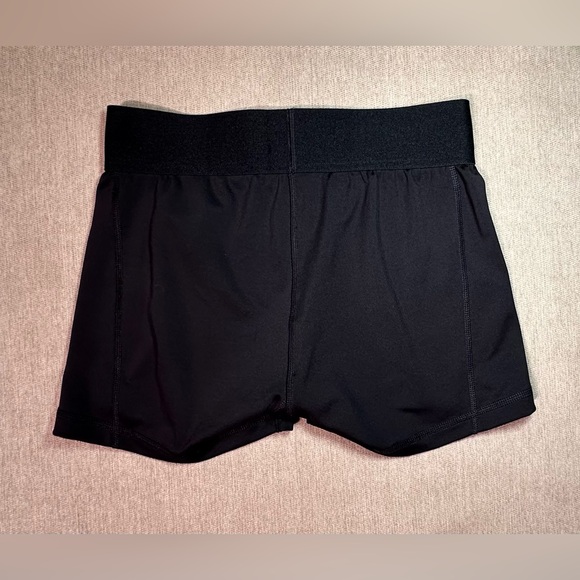 Adidas Volleyball shorts SIZE Small - Picture 4 of 5